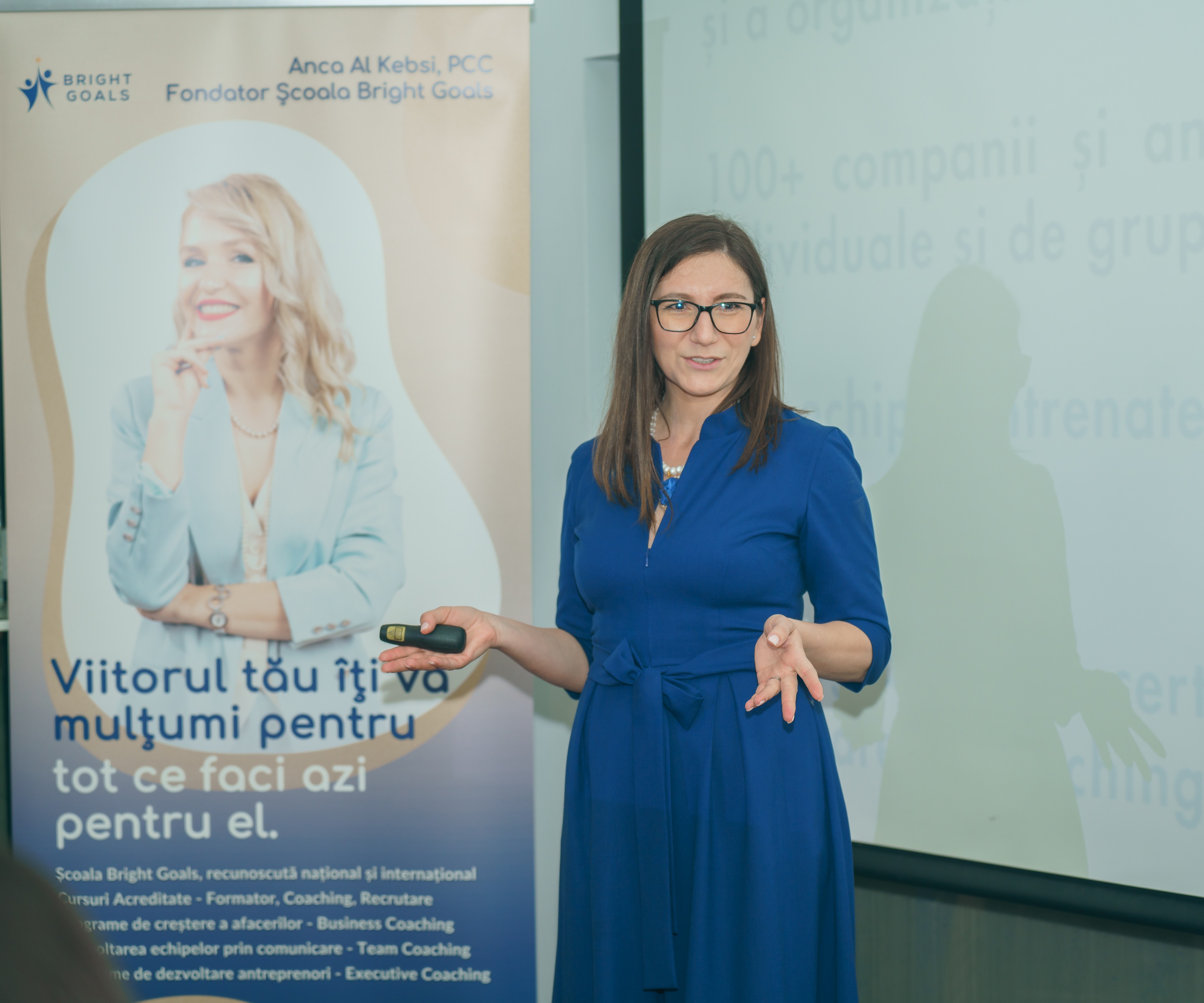 Irina Filip susținând un curs